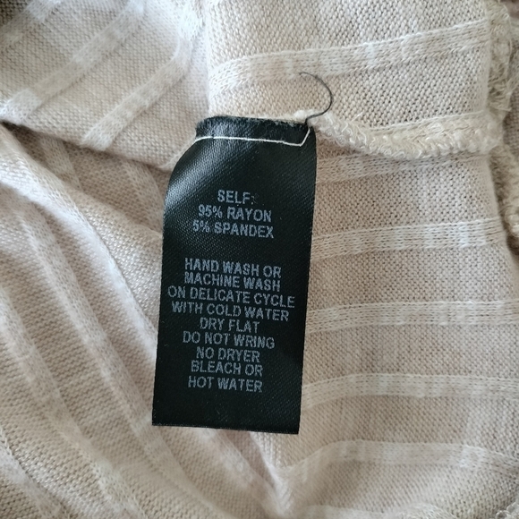 Lulu's Women's cropped long sleeve top size S - Picture 4 of 8